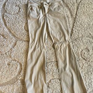 Im selling these tan jeans from American Eagle. They are a size 12.